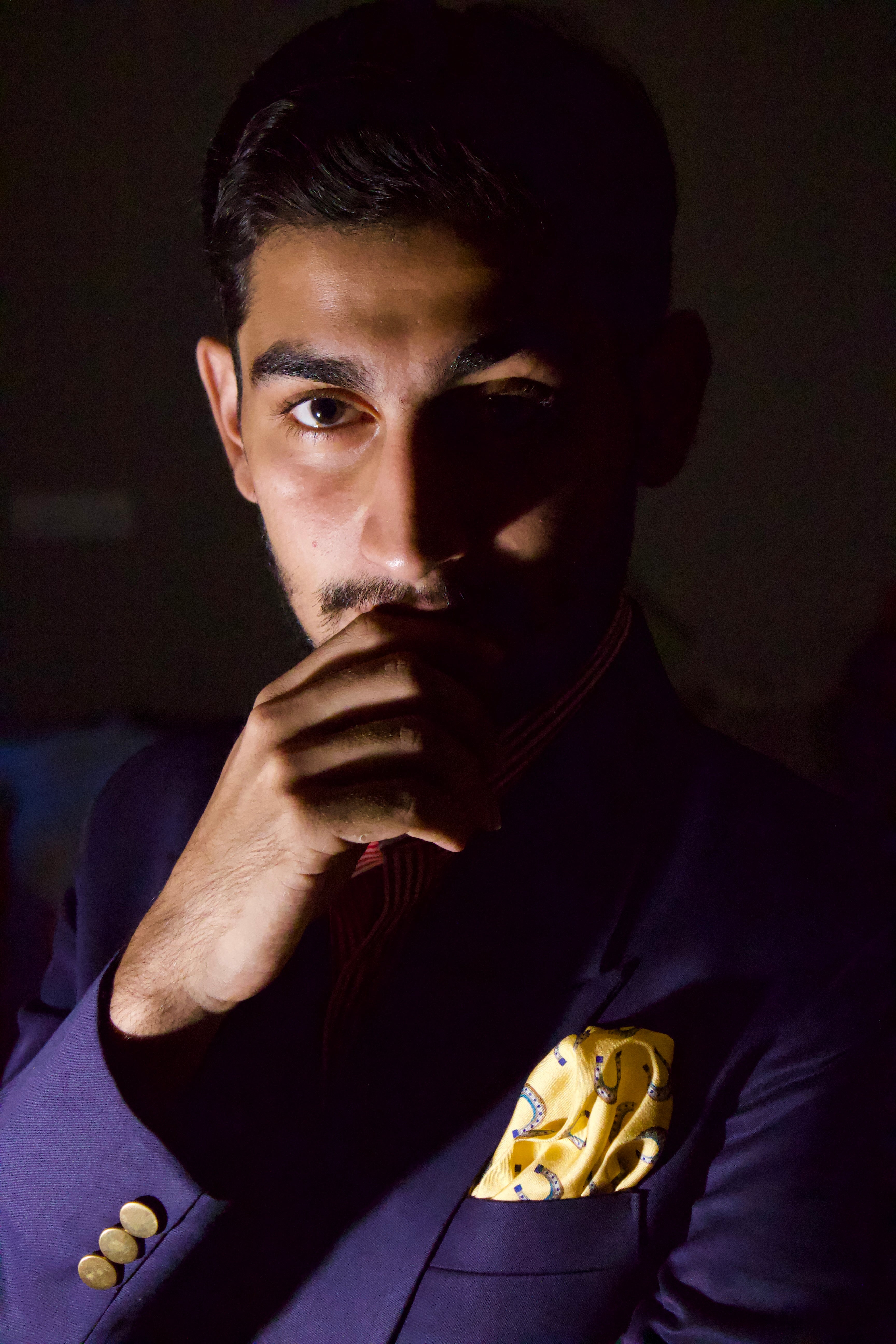 Horseshoe Pocket Square