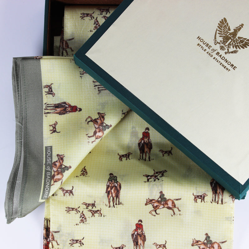 Masters Pocket Square & Ascot Scarf Set