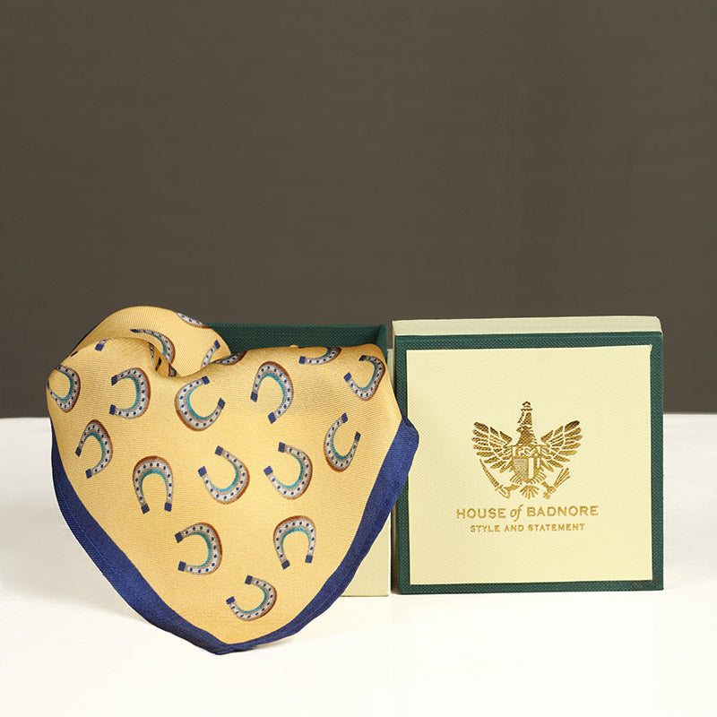 Horseshoe Pocket Square