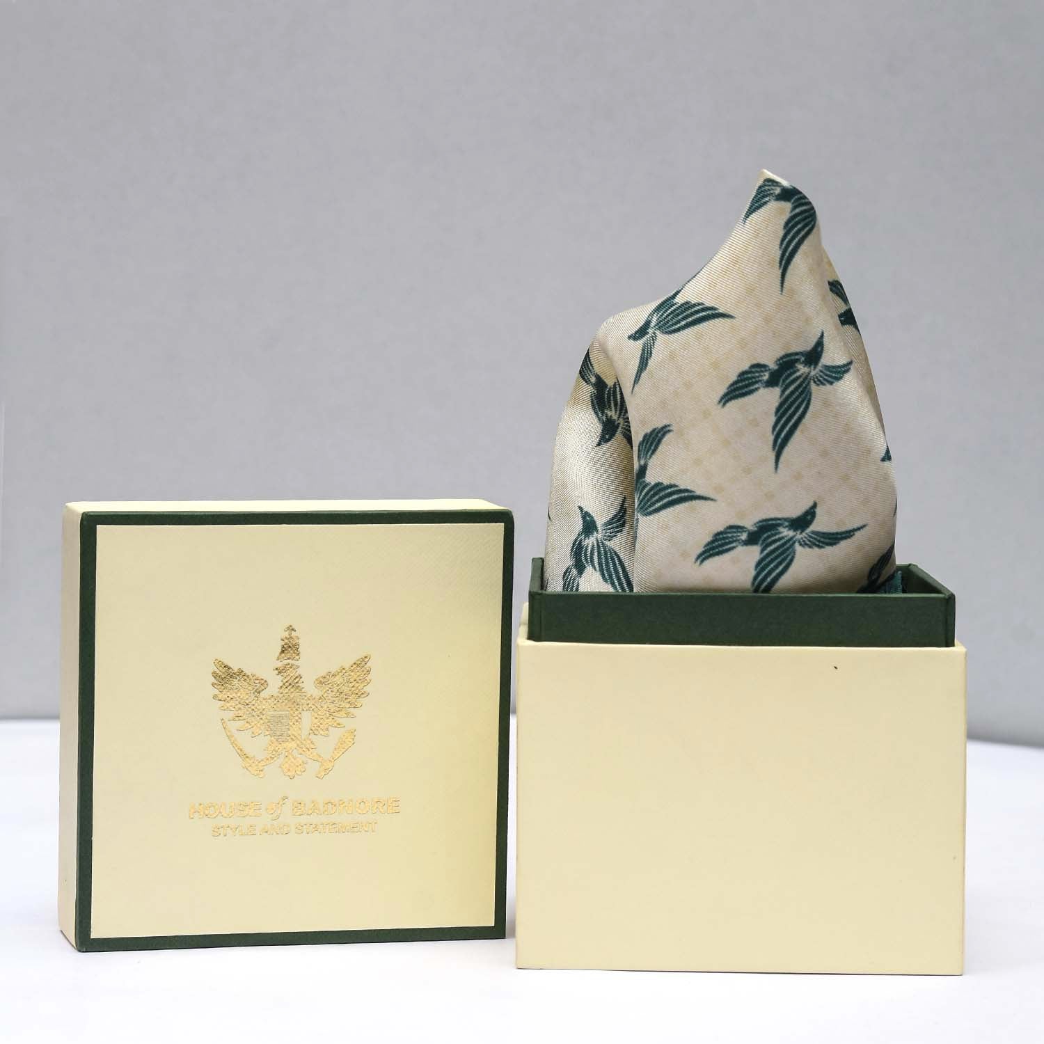 Regal Eagle Pocket Square & Cufflinks Set